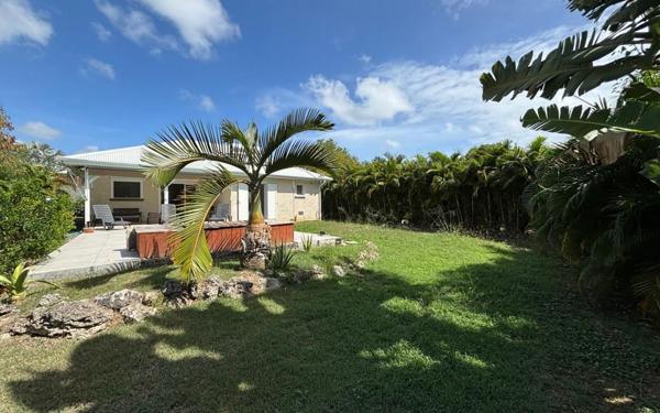 Maison à louer    4 pièces •  Saint-François