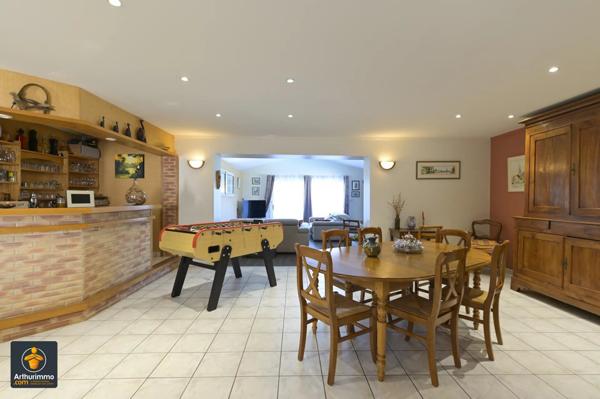 Vente Maison 7 pièces 232 m2 à Niort