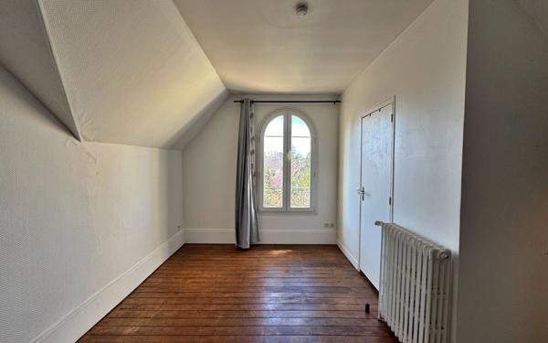 Appartement à vendre    3 pièces • 39,10 m2 Montfermeil
