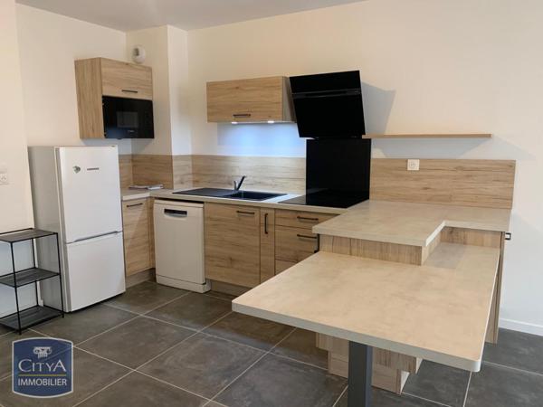 Appartement à louer 2 pièces 45.89m² Rochefort (17300)