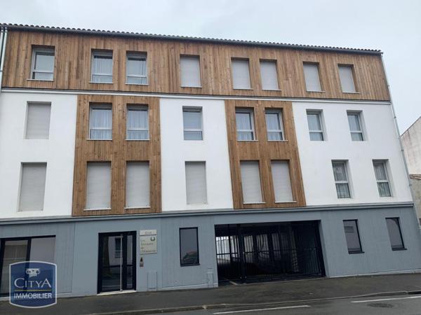 Appartement à louer 2 pièces 45.89m² Rochefort (17300)