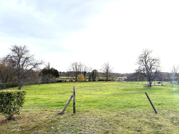 EN EXCLUSIVITE ! Terrain constructible de 2347m² à vendre 19 900 €