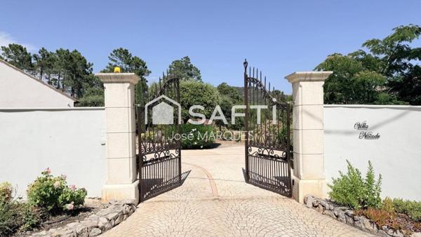 Villa contemporaine grand jardin domaine sécurisé