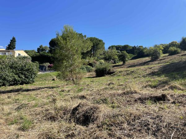 Saint-Paul-de-Vence (06570) Terrains viabilisés prêt à bâtir