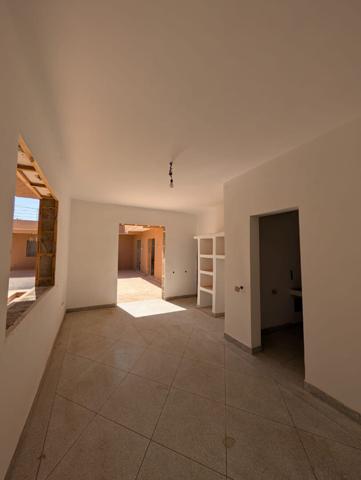 A Vendre Villa Contemporaine à Terminer - Route de Fès - À seulement 15 km de Marrakech