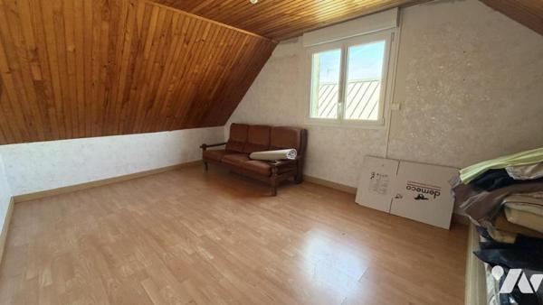 GOUVILLE SUR MER, Bourg, Pavillon avec vie de plain-pied, 3 chambres, 817m² de terrain.