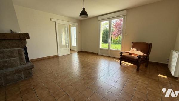 GOUVILLE SUR MER, Bourg, Pavillon avec vie de plain-pied, 3 chambres, 817m² de terrain.
