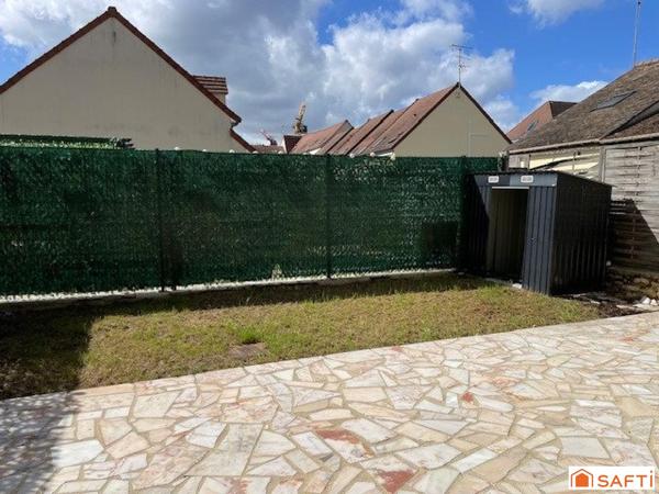 Maison 67 m2 - terrain 120 m2 - 2 chambres - proche tous commerces - écoles - RER D
