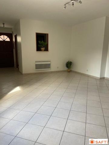 Maison 67 m2 - terrain 120 m2 - 2 chambres - proche tous commerces - écoles - RER D