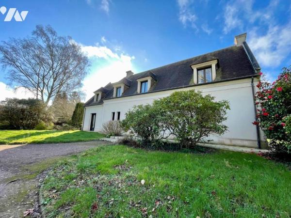 Maison 9 pièces avec sous-sol complet