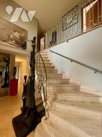 Maison 9 pièces avec sous-sol complet