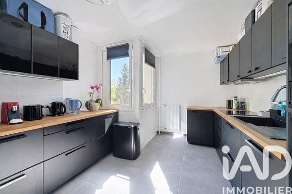 Appartement à vendre 3 pièces 75 m² Élancourt