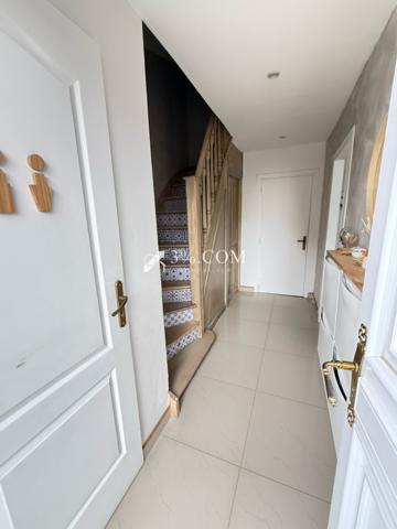 Maison 4 pièce(s) 3 chambre(s) 111 m²