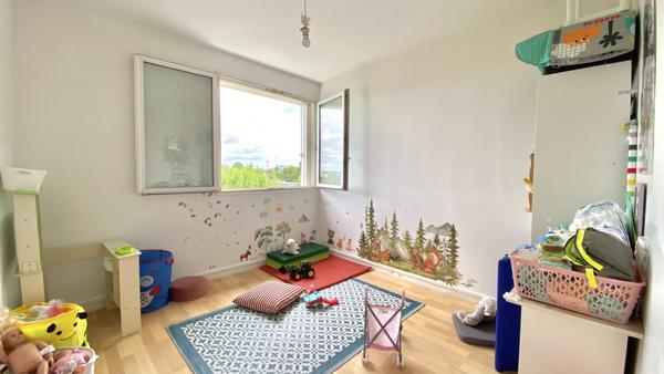 Bruges (33520) APT 5P/84 m² avec balcon, cellier et stationnement