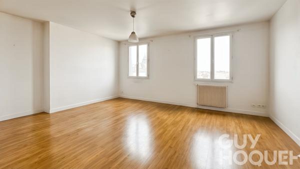 Appartement 3 pièces  65 m²  Versailles Notre-Dame