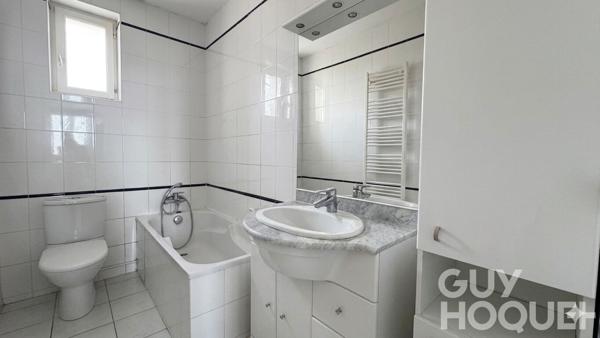 Appartement 3 pièces  65 m²  Versailles Notre-Dame