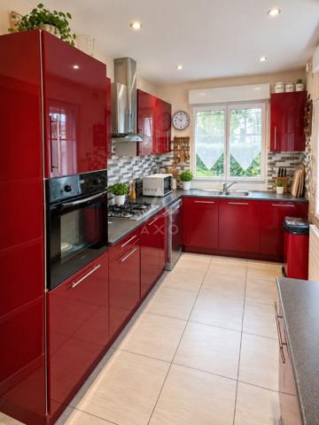 STEENVOORDE  Pavillon semi-plain-pied 3 chambres, jardin & grand garage