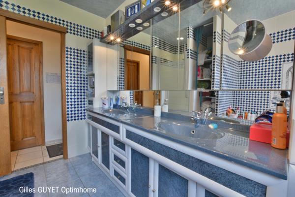 BERNAY,MAISON INDIVIDUELLE T9 ( 177M²) 6 chambres. Terrain de 1000M² env. 329000€