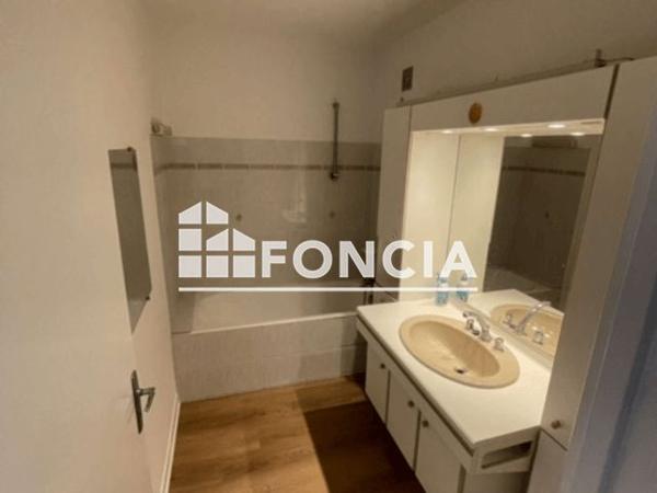 Location Appartement 3 pièces 64.6 m² - 2/4/6/8 RUE STANG AR C'HOAT Quimper 29000