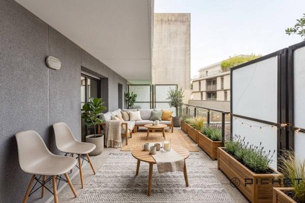 Appartement 4 pièces 84 m² BORDEAUX - 33000