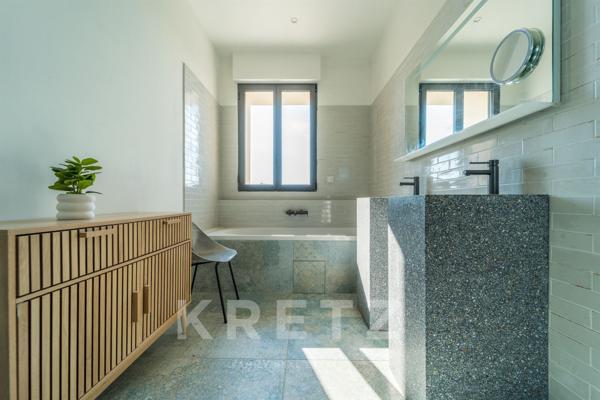 Exceptionnelle rénovation avec vue mer