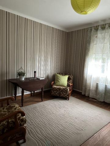 Maison familiale 4 chambres – Fort potentiel à 5 min de Bourgtheroulde