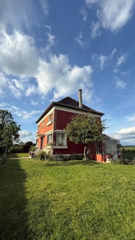 Maison familiale 4 chambres – Fort potentiel à 5 min de Bourgtheroulde