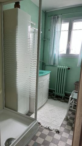 Maison familiale 4 chambres – Fort potentiel à 5 min de Bourgtheroulde