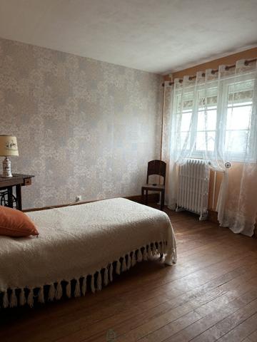 Maison familiale 4 chambres – Fort potentiel à 5 min de Bourgtheroulde
