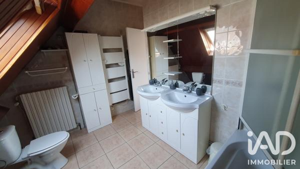 Maison à vendre 9 pièces 252 m² Villeneuve-le-Roi