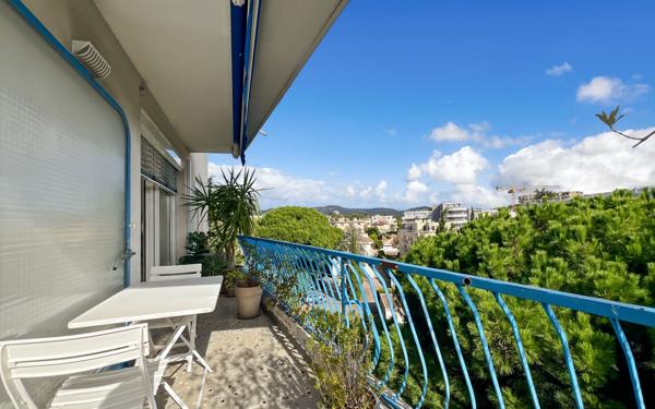 Appartement à vendre    3 pièces • 75,65 m2 Saint-Raphaël