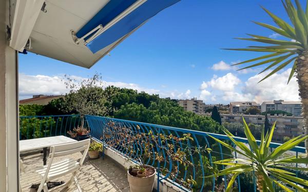 Appartement à vendre    3 pièces • 75,65 m2 Saint-Raphaël