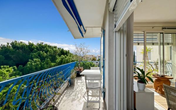 Appartement à vendre    3 pièces • 75,65 m2 Saint-Raphaël