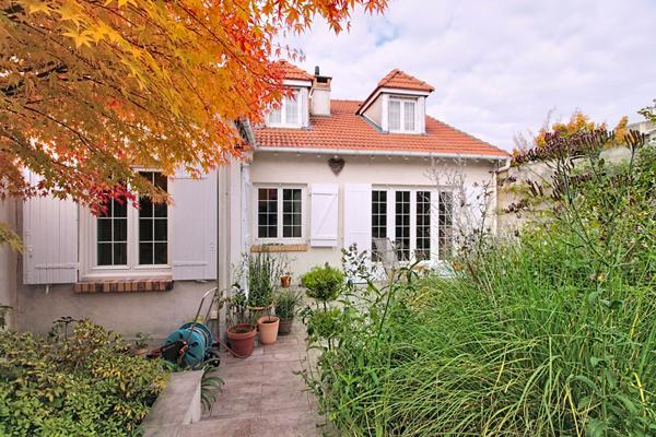 MAISON RUEIL-MALMAISON COTEAUX 3 CHAMBRES JARDIN TERRASSE 180 M2 GARAGE
