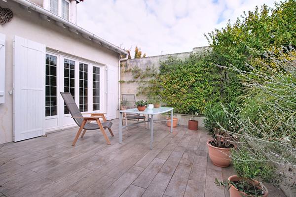 MAISON RUEIL-MALMAISON COTEAUX 3 CHAMBRES JARDIN TERRASSE 180 M2 GARAGE