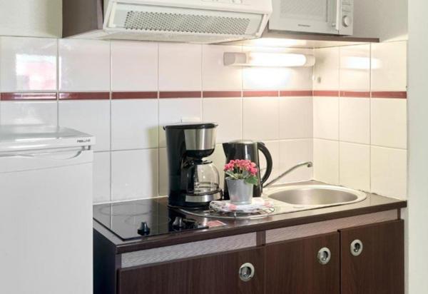 INVESTISSEMENT LOCATIF  Saint-Cyr-lÉcole  Résidence Affaires Zenitude Versailles Saint-Cyr-lÉcole  6 % de rentabilité