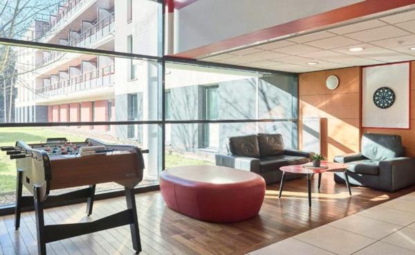 INVESTISSEMENT LOCATIF  Saint-Cyr-lÉcole  Résidence Affaires Zenitude Versailles Saint-Cyr-lÉcole  6 % de rentabilité