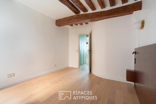 Appartement rénové avec terrasse près de l’Hôtel de ville