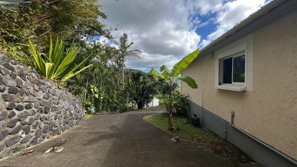 Maison à vendre à Saint-Denis à la Réunion (97400), ref : 97405/180   
Colline des camélias