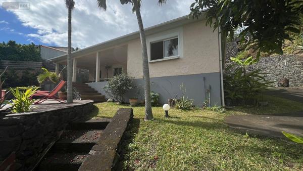 Maison à vendre à Saint-Denis à la Réunion (97400), ref : 97405/180   
Colline des camélias