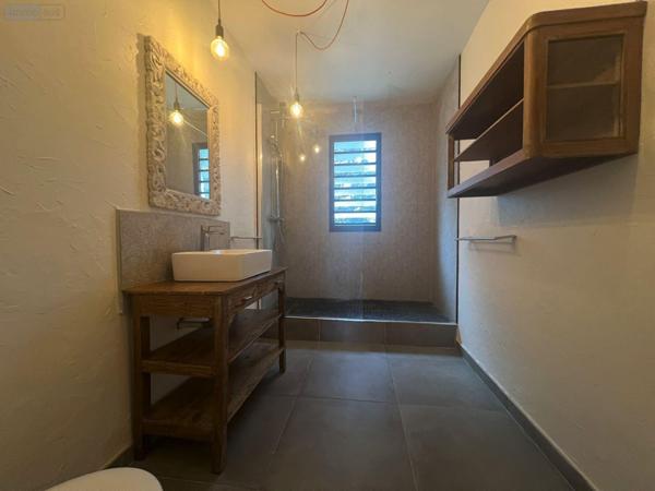 Maison à vendre à Saint-Denis à la Réunion (97400), ref : 97405/180   
Colline des camélias