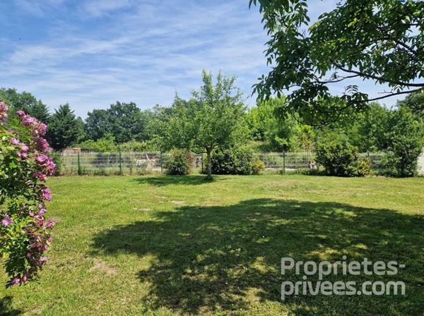 Terrain quartier calme proche N10