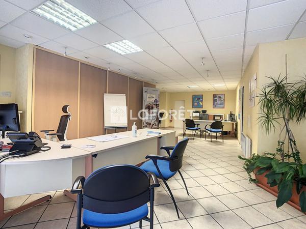 Location local commercial Joinville - 3 pièce(s) - 120 m² - 455 €/mois