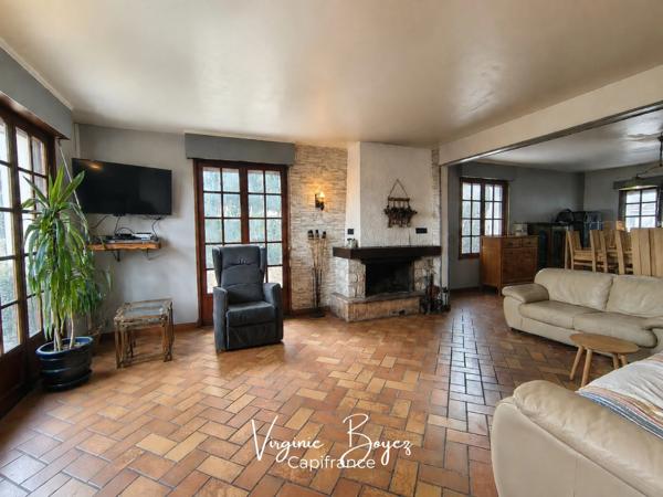 Maison de campagne 190 m² – 4 chambres – Terrain clos de 7 500 m² – Beau potentiel