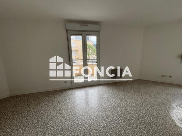 Location Studio 32.45 m² - 48 RUE DULCIE SEPTEMBER Le Mans 72100