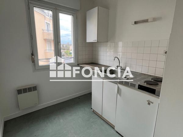 Location Studio 32.45 m² - 48 RUE DULCIE SEPTEMBER Le Mans 72100