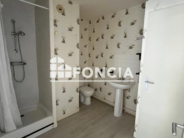 Location Studio 32.45 m² - 48 RUE DULCIE SEPTEMBER Le Mans 72100