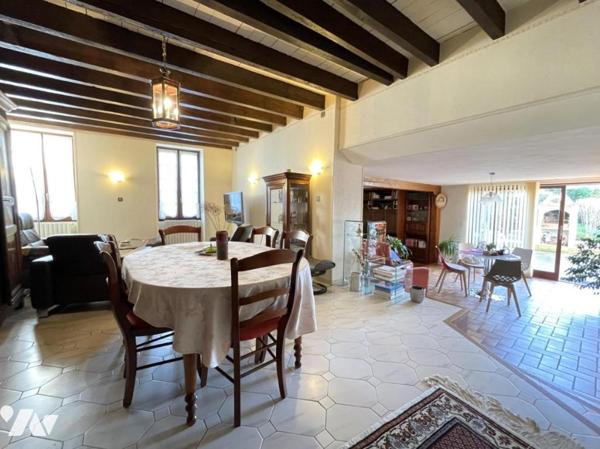 Maison T5 avec jardin et dépendances