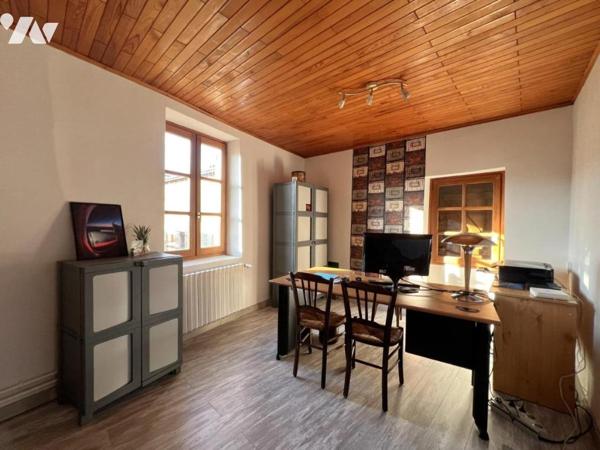 Maison T5 avec jardin et dépendances