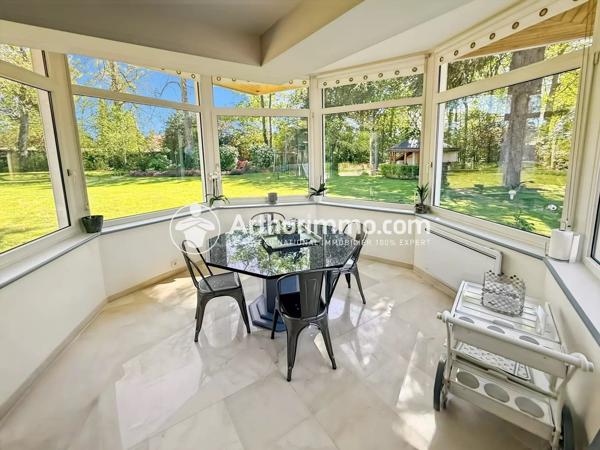Vente                                                      Propriété
                        
                     10 pièces                      344 m2                     à Soisy-sur-Seine